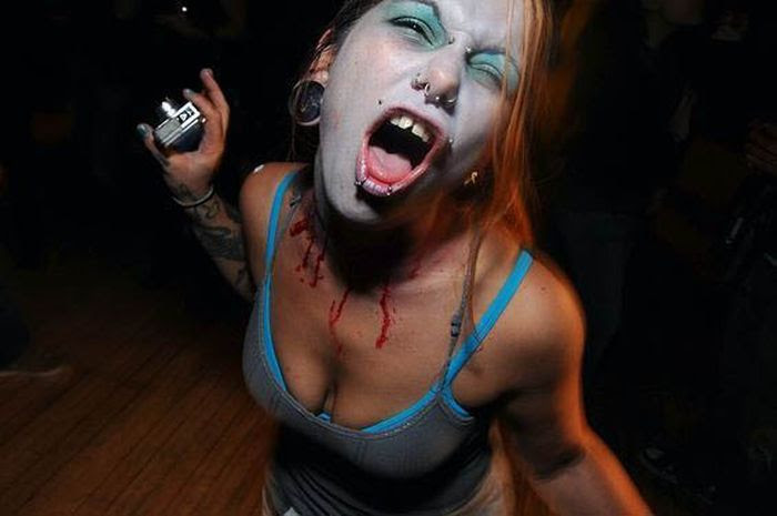 Sexy Zombies (48 pics)