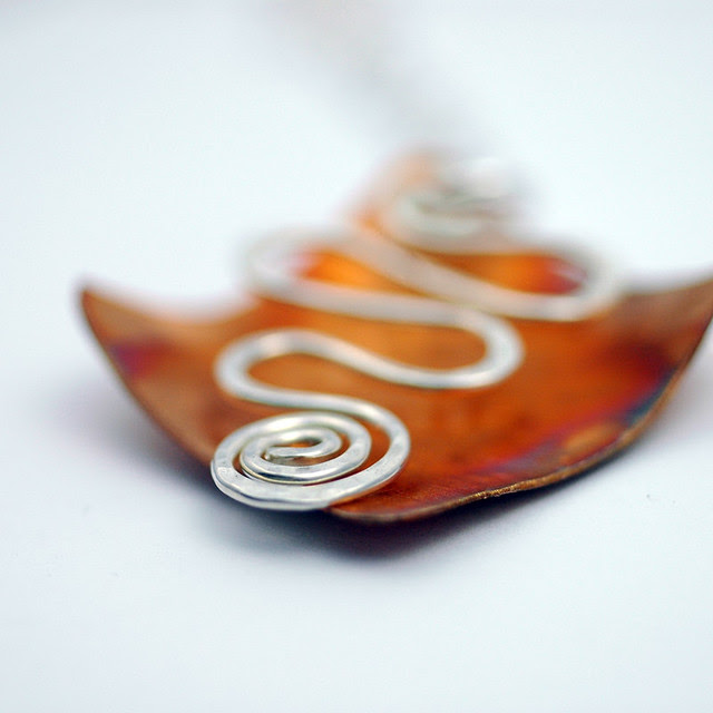 funky necklace detail
