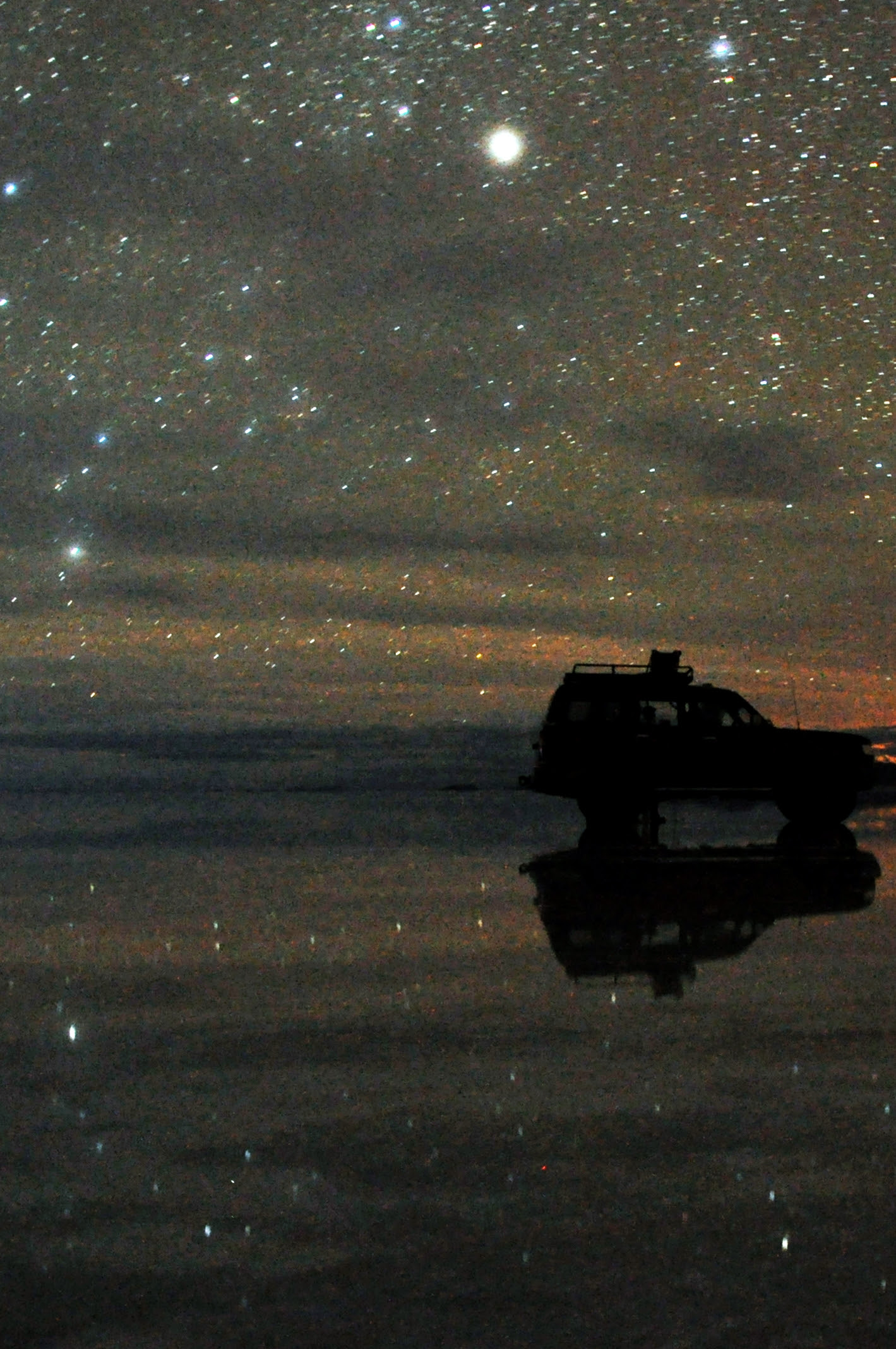 ウユニ塩湖の夜 宇宙 と呼ばれる9枚