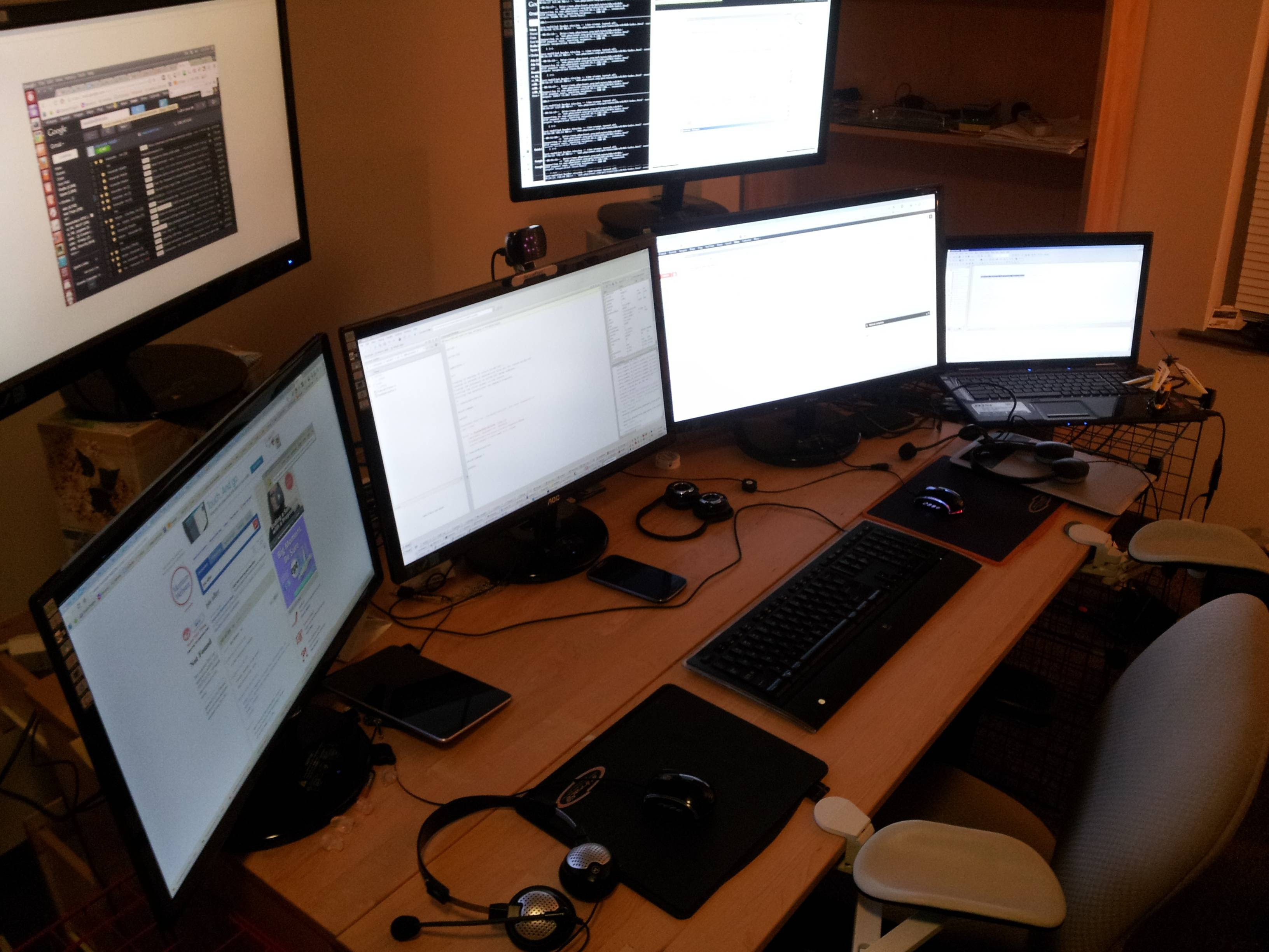 display - Connecting 2 External Monitors to a Laptop ...