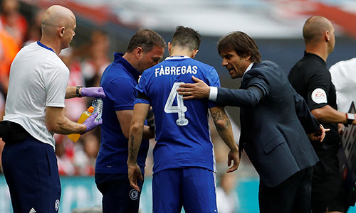 fabregas-chat-van-conte-khi-bi-xep-ngoi-du-bi