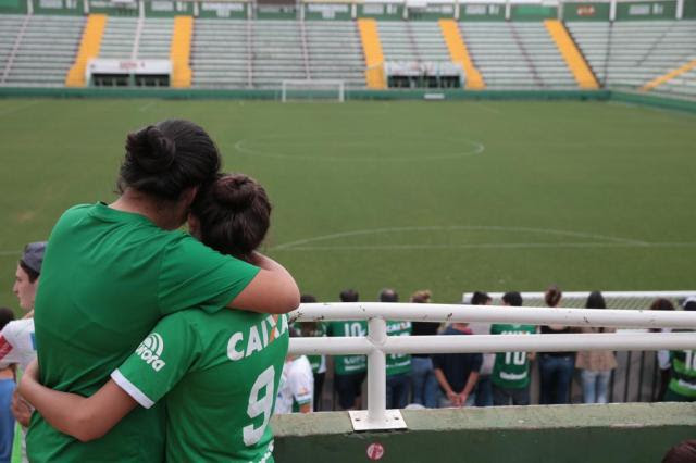 Após tragédia, camisa da Chapecoense está em falta no mercado Cristiano Estrela/Agencia RBS