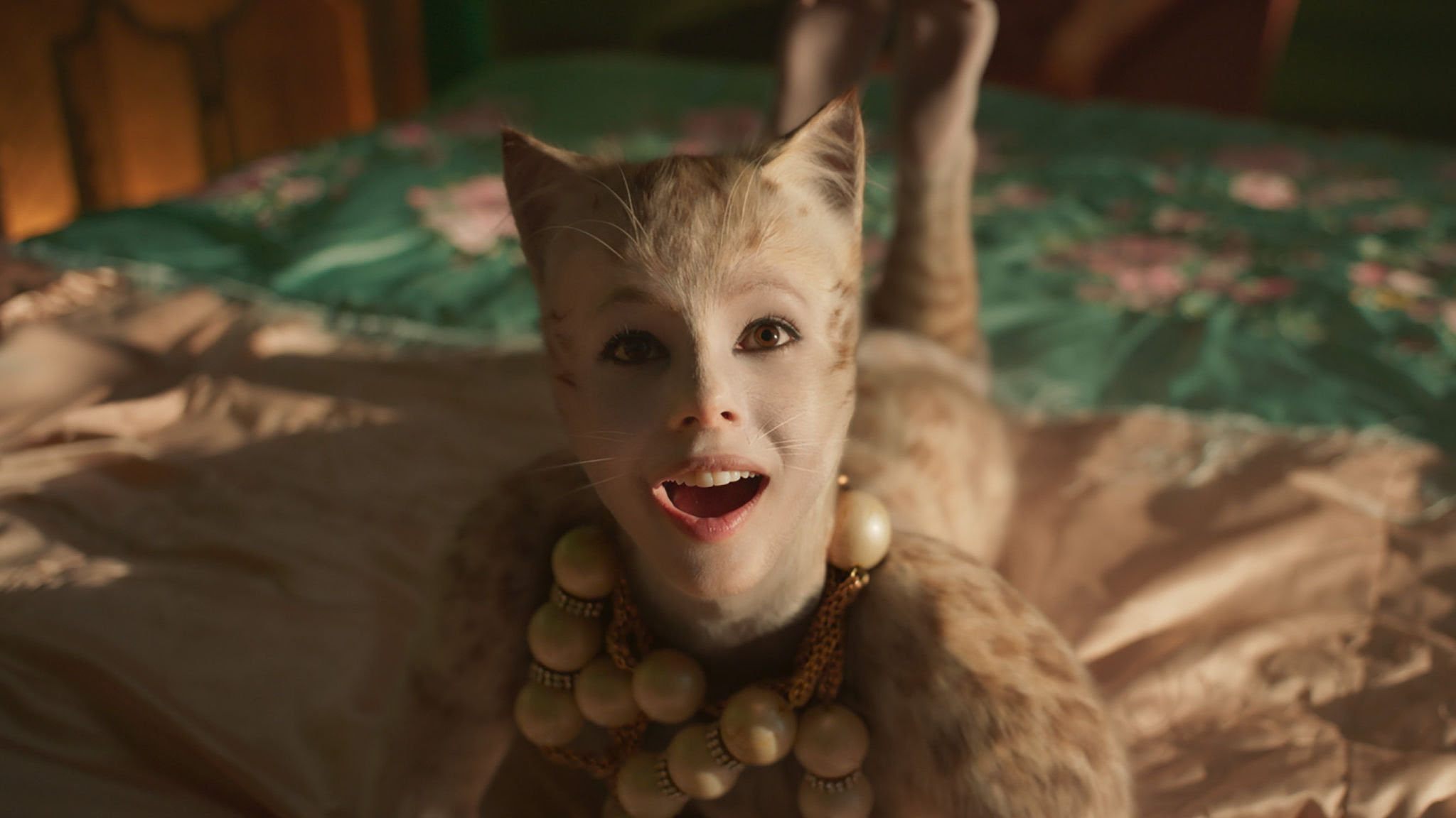 Cats Lands On Its Feet With Terrific Choreography Judi Dench James Corden And Taylor Swift Financial Times