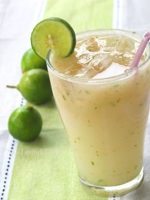Lychee and Lime Soda drink