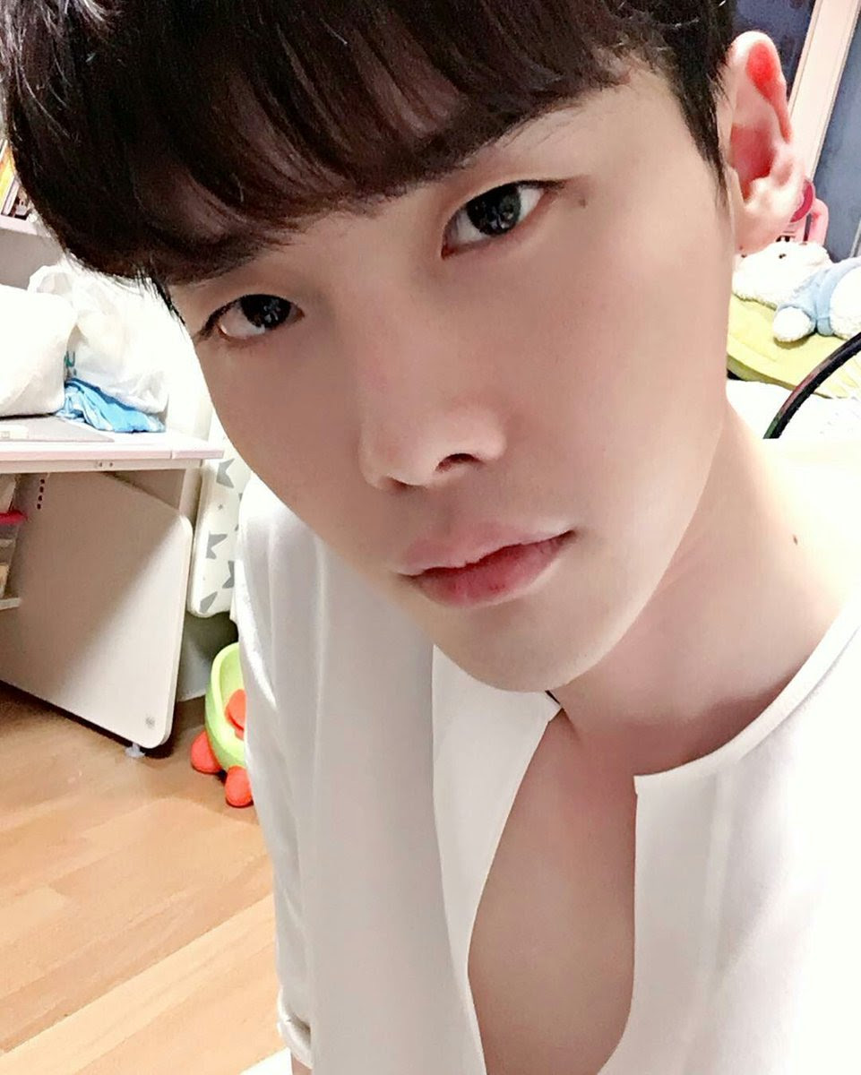 이종석 더블유 강철 LEEJONGSUK 드라마 한효주 예쁘다 없이 중에서 그리운 우는남자 LeeJongSukWorld