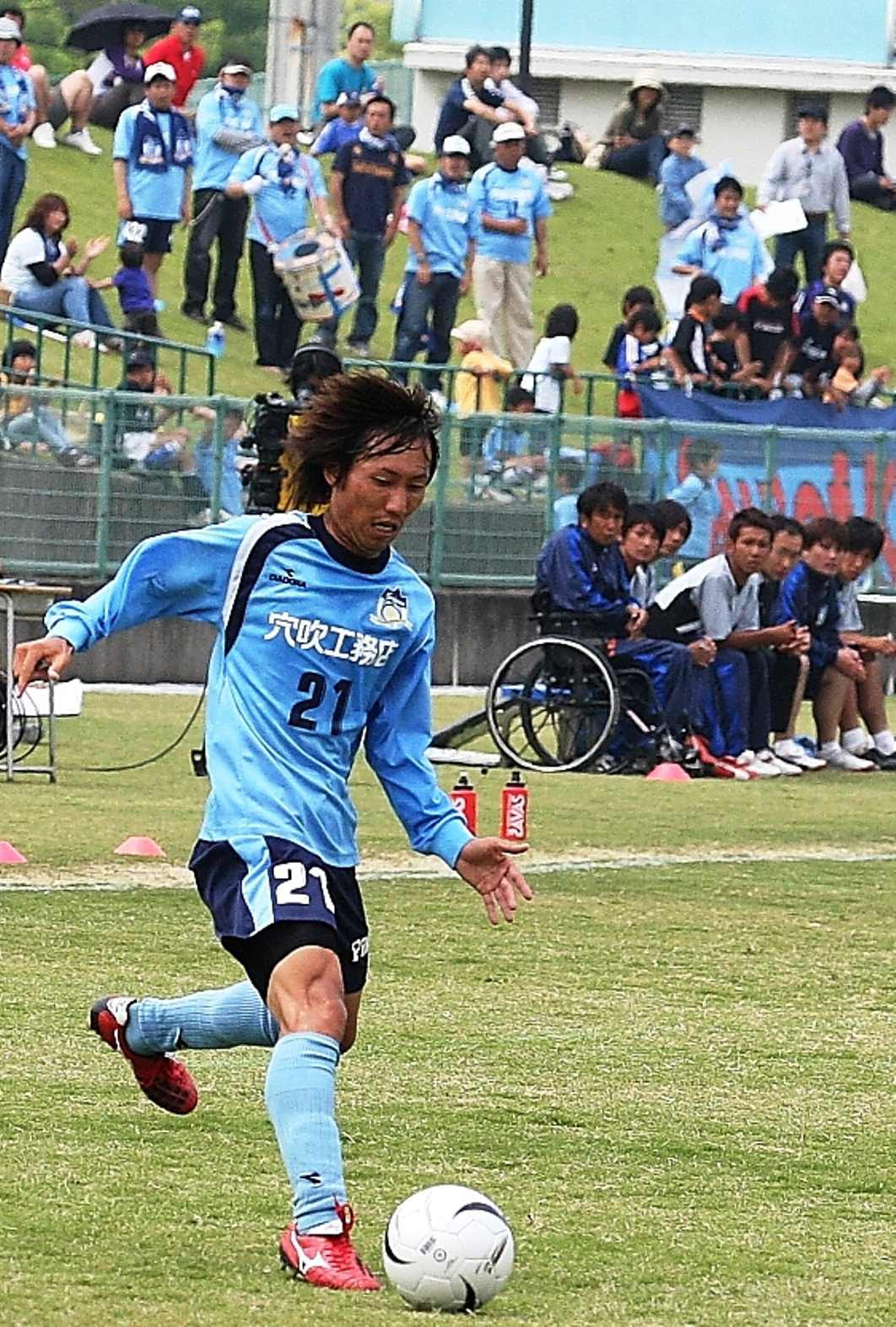 背番号２１ ｄｆ 斉藤浩太郎 カマタマーレ讃岐と讃岐のタヌキ