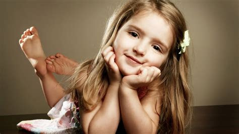 pretty cute girl wallpapers hd wallpapers id