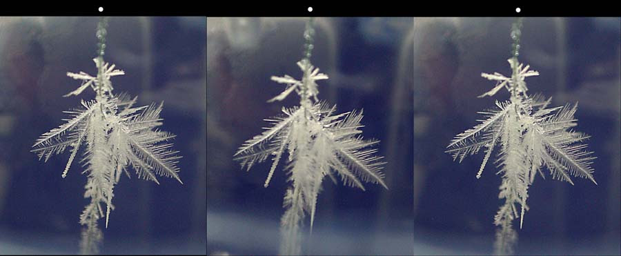 人工雪の結晶の立体画像