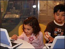 Children using the Classmate laptop
