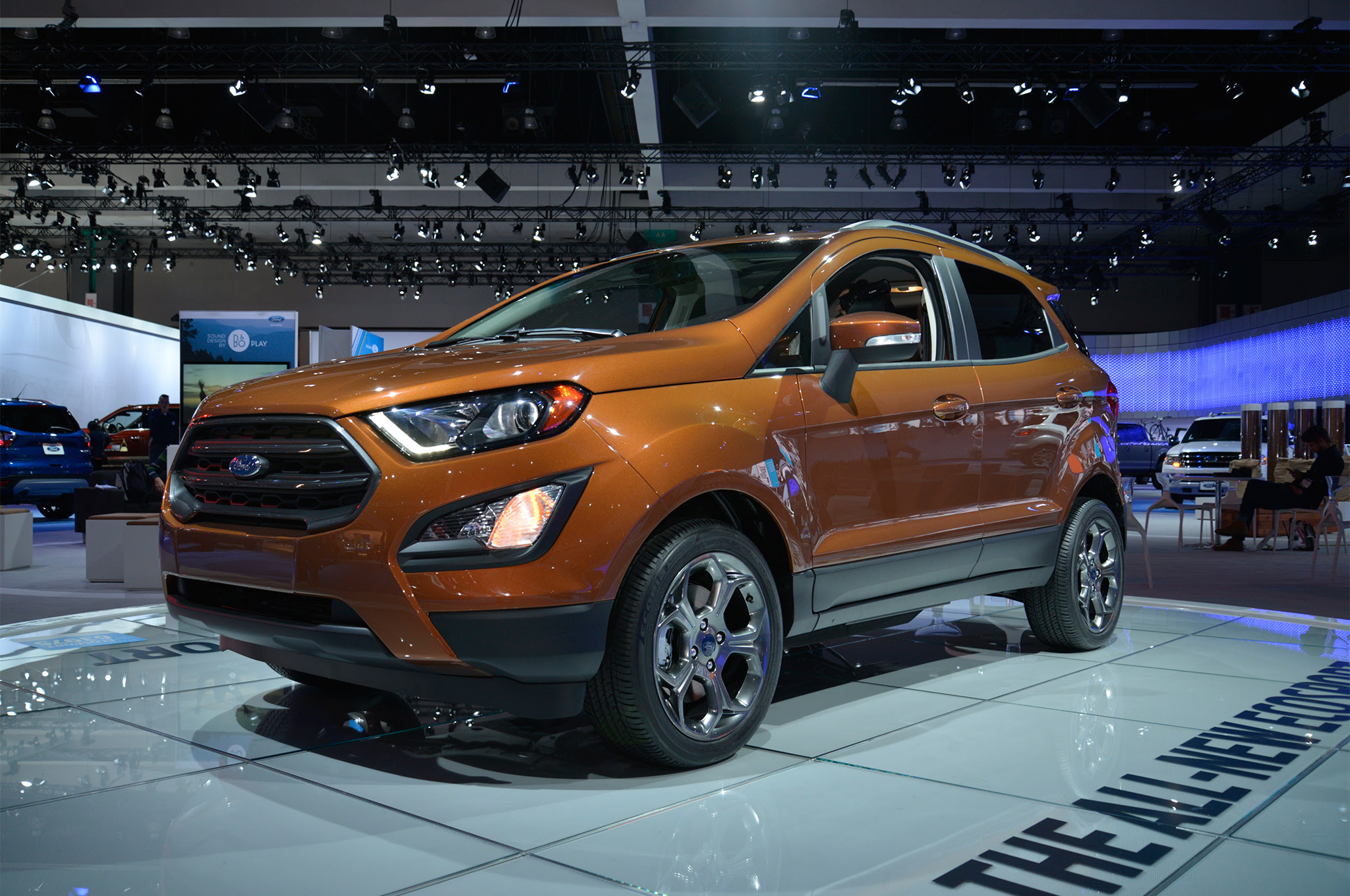 2018 Ford EcoSport front three quarters 1