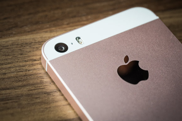 Hình ảnh iPhone SE chính hãng giảm giá 2 triệu đồng số 1