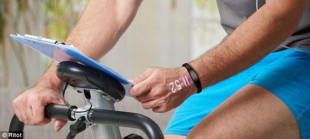 Notifications, including the colour of the projection, can be customised using the Ritot app, and can be dismissed by shaking the device.   Alternatively, the watch (pictured) will vibrate when notifications are received, and comes with a built-in alarm