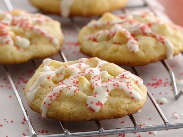 Holiday White Chocolate Macaroon Cookies