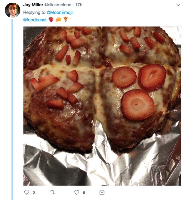 This person even made their very own strawberry pizza.
