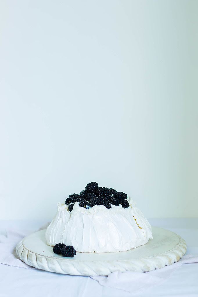 Blackberries Pavlova