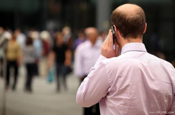 Mắc khối u não do sử dụng điện thoại di động