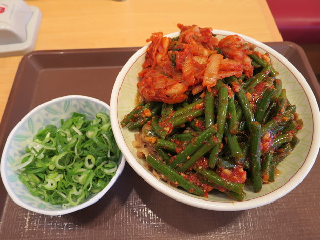 すき家 上越高土店 牛丼中盛つゆだく ニンニクの芽ダブル キムチ 青ネギ 別盛り トッピング 910 写真共有サイト フォト蔵