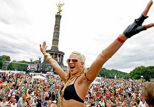Love Parade 1989 - 2010 (65 pics)