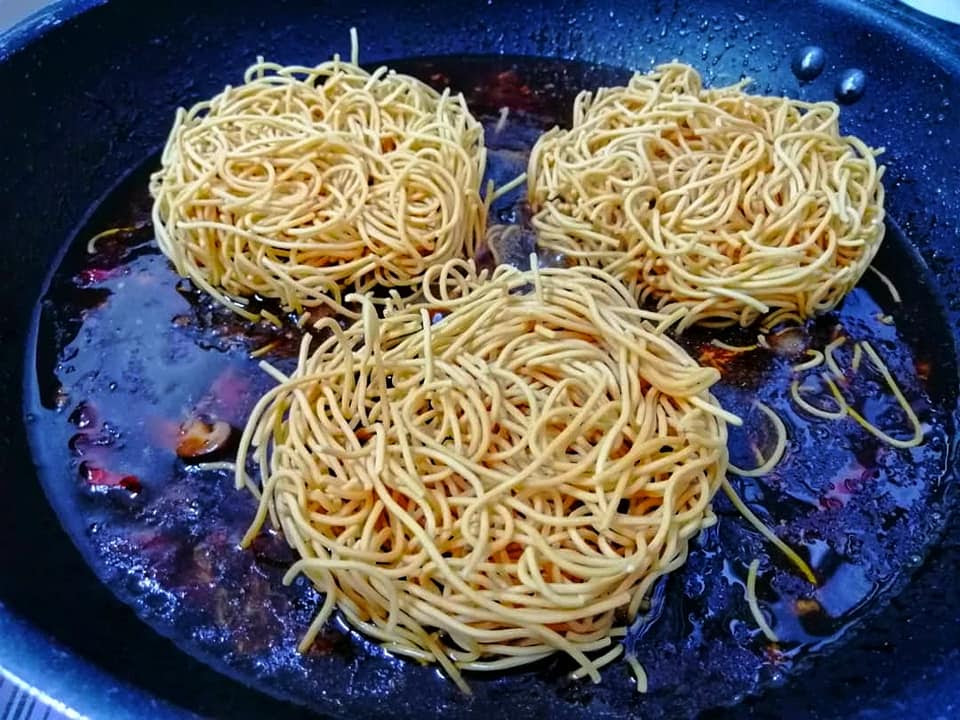 Resepi dan Cara memasak Sizzling Yee Mee dengan hanya ...