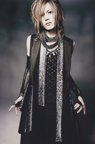 gothic. guy. haare. hair. hairstyle