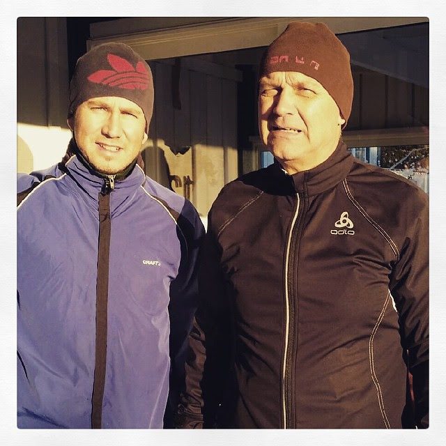 Skrapade ihop lite träningskläder och tog med Hasse på en joggingrunda i solskenet på Juldagen. ☀️🏃💨 God fortsättning på julhelgen.