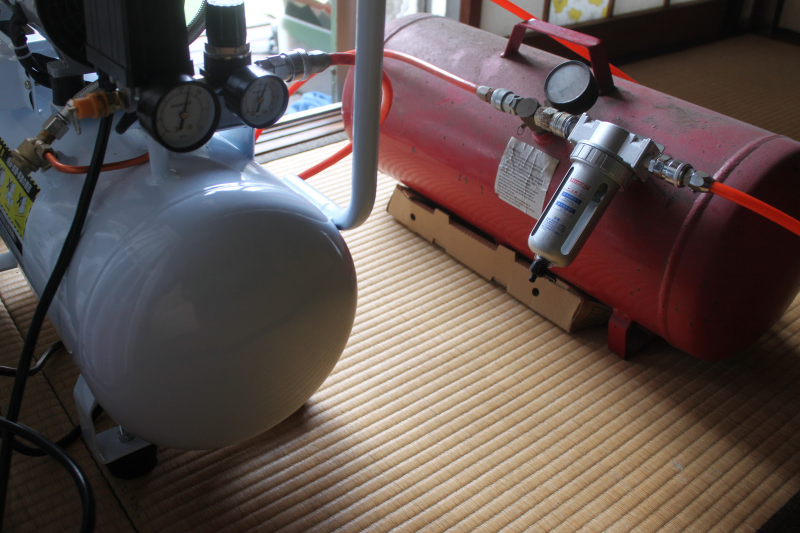 車体の自家全塗装の準備 コンプレッサー ｄｉｙ ビッキーのブログ