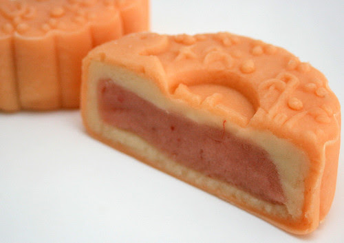 Hibiscus strawberry snowskin mooncake