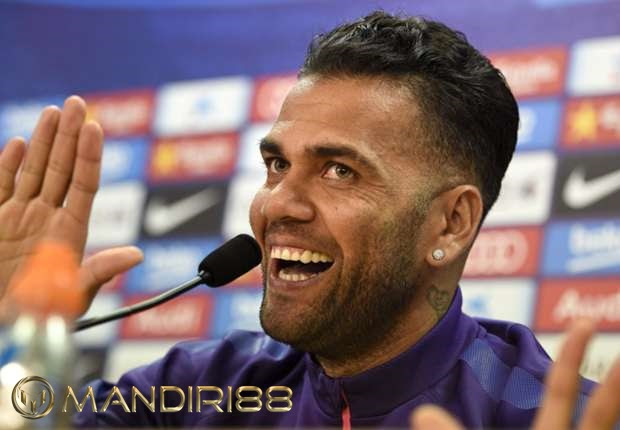  Dani Alves Minta Juventus Memutus Kontraknya