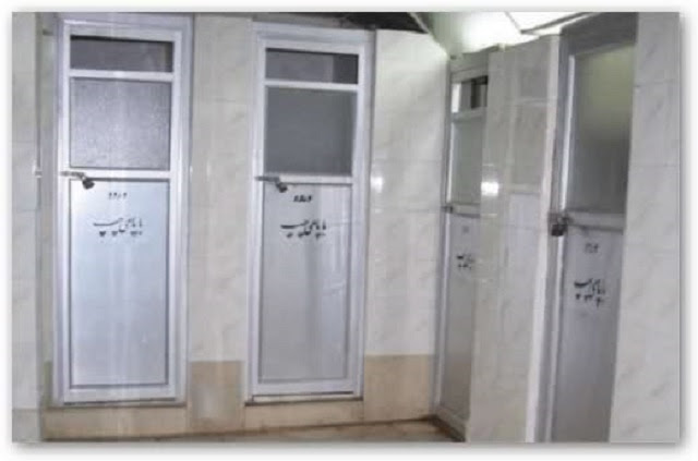  آنچه که سالها عمر علمای دینی را بخود مشغول می کند امور ماورایی و فاقد استنادپذیری است. اینکه کسی درباره فواید وارد شدن با پای راست به مستراح مقاله ای بنویسد ، مهملی بیش نیست! هرچند که می تواند به ملائکه راست و چپ استناد کند تا ثبوت سودمندی این حدیث را باور کنیم! اما ملائکه چپ و راست که خود کاربردی در زندگی ندارد و مهملی بیش نیست! در واقع ما برای اثبات مهملی می توانیم به مهمل دیگری استناد نماییم ولی مشکلی حل نمی شود چون مهملات قابل استناد نیستند! 