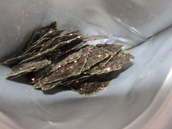 コンビニ新商品 お菓子 カンロ 海苔と紀州梅のはさみ焼き の巻 コンビニの新商品 お菓子を実際に食べてみた