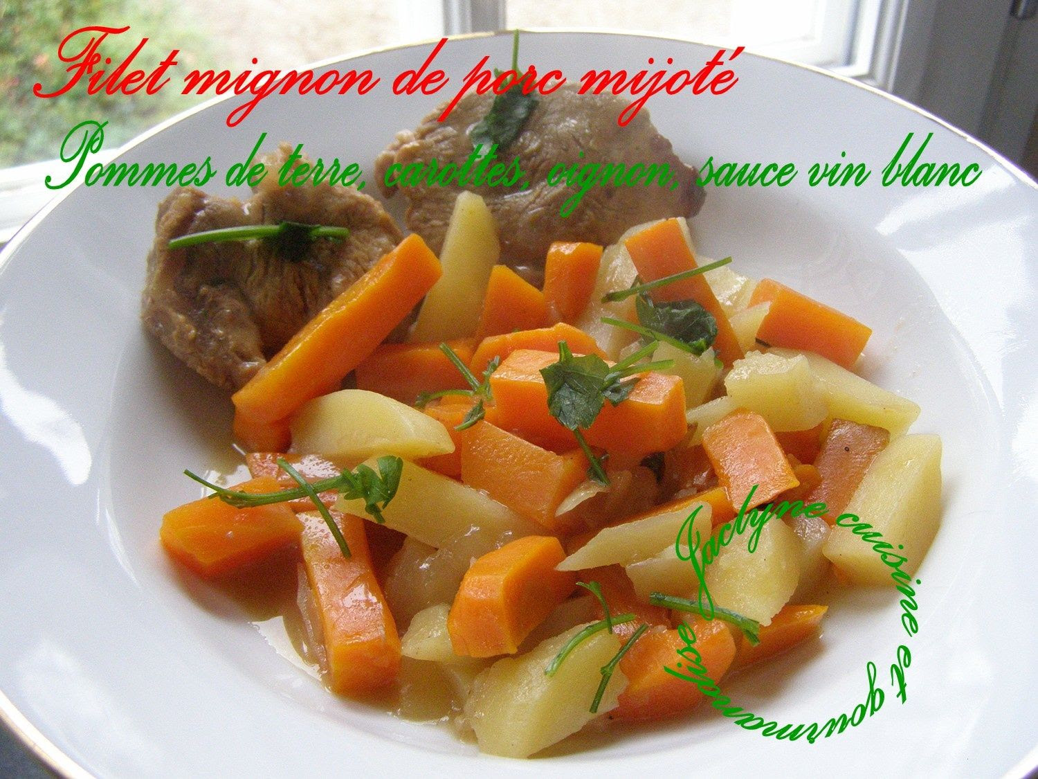 Filet Mignon De Porc Mijote Aux Pommes De Terre Carottes Oignon