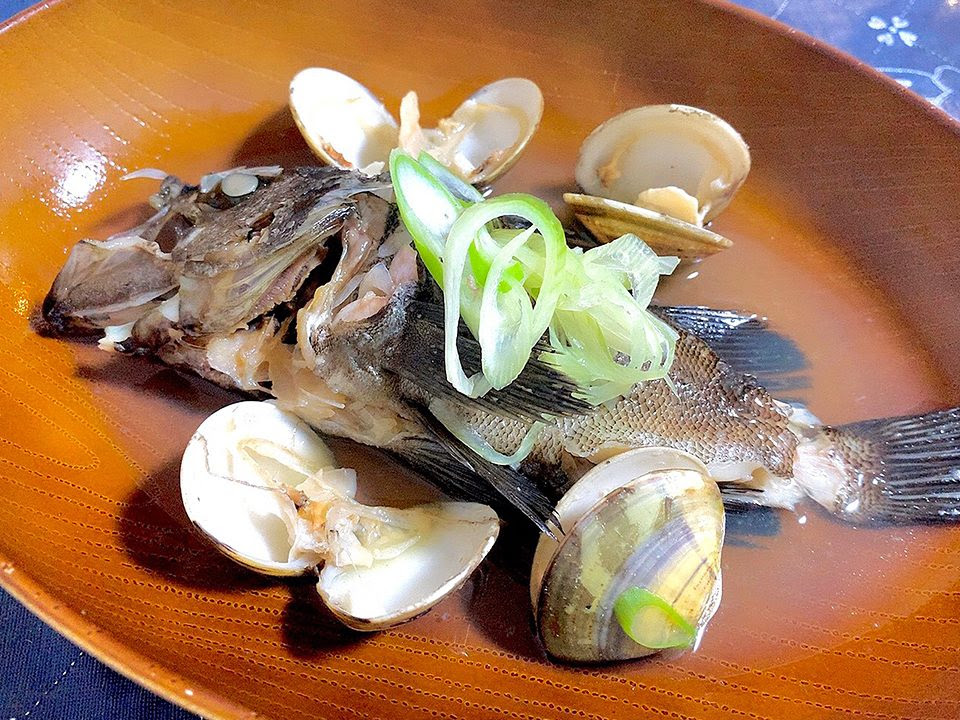 レシピ フライパンで火を入れるだけ 春の魚 メバル の酒蒸し あした 釣りいこ 通信