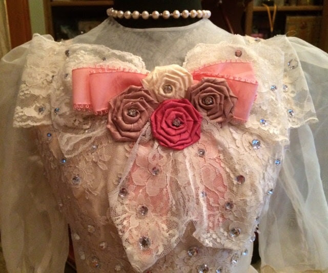 Vintage Wedding Dress..1960's...Size 8...Ecru