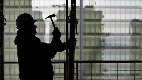 hi-condo-construction-worker