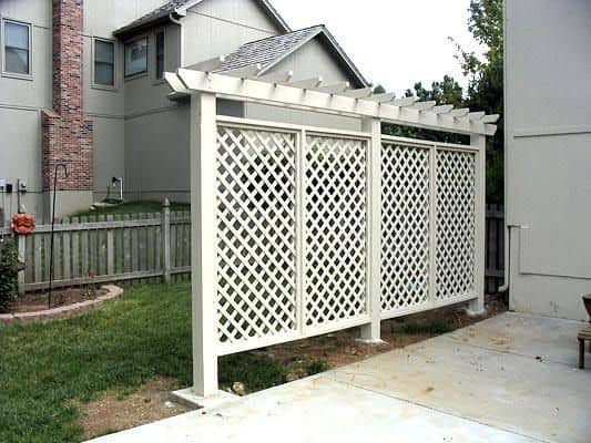 We know that it feels wonderful having a beautiful patio or backyard garden where you lot tin  DIY Outdoor Privacy Screen Ideas