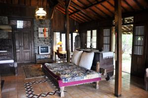 De Desa Villa En Pacet Indonesia Lets Book Hotel