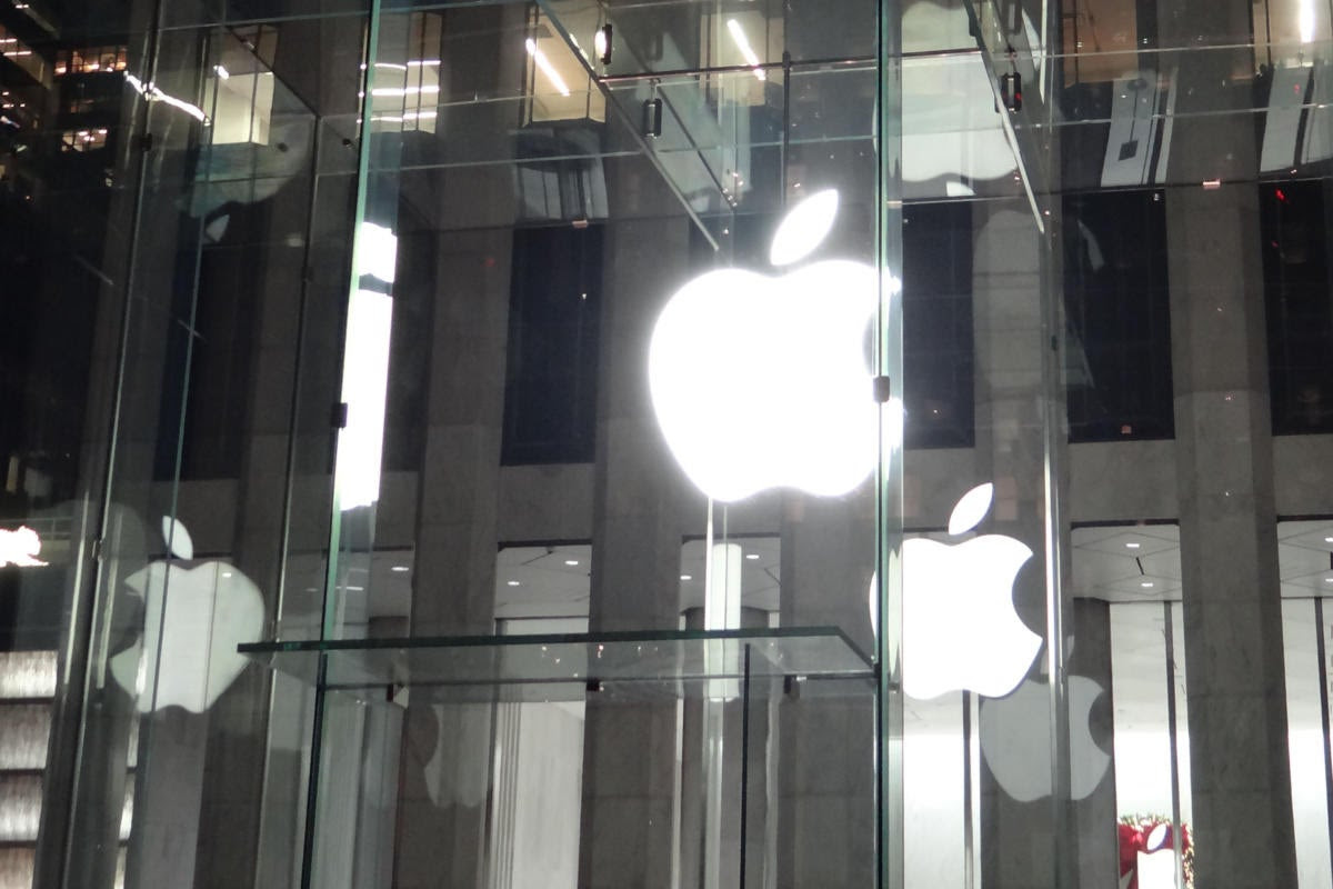 Apple must face claims of monopoly in iPhone app market