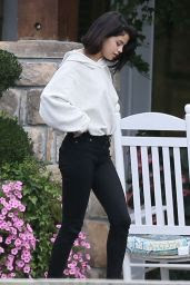 Selena Gomez at a Rehab Center in Tennessee, October 2016
