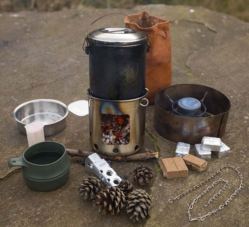 Ravenlore Bushcraft and Wilderness Skills. Wayland's Hobo Stove