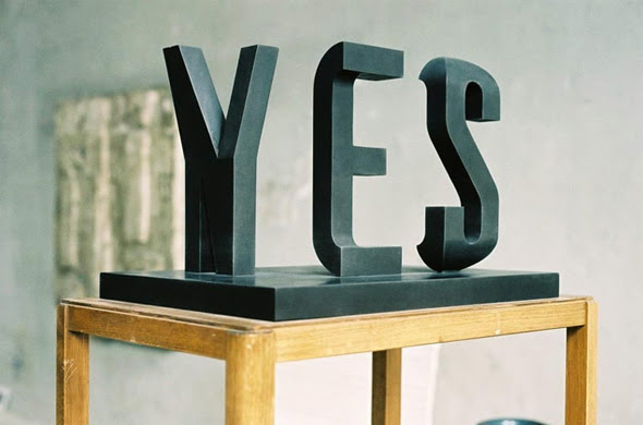 Yes No Sculpture The word yes or no appears depending of where is the viewer, it using the fact that the letters can compose two letter in one using two ways of viewing.