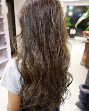 綺麗な色落ちを目指したヘアカラー コテ巻き風パーマが得意の東京美容師野田ともる