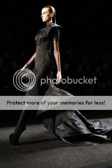 Nina Ricci Fall 2009