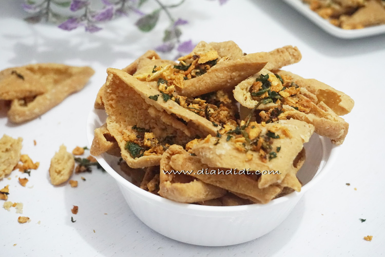 Keripik Tahu Pong Tabur Bawang