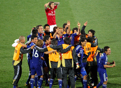 Asahi Com 朝日新聞社 選手 ベンチ つかんだ栄光 戦術修正も以心伝心 サッカーワールドカップ