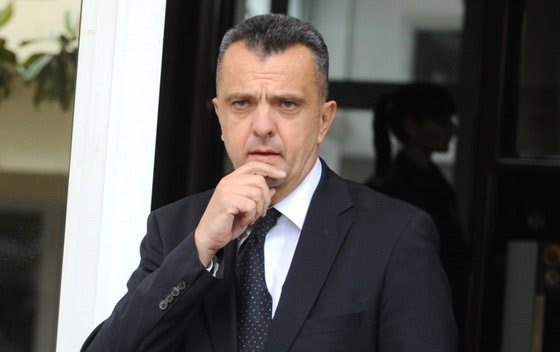 zeljko ivanovic Судар НАТО књажева   беба против Бебе