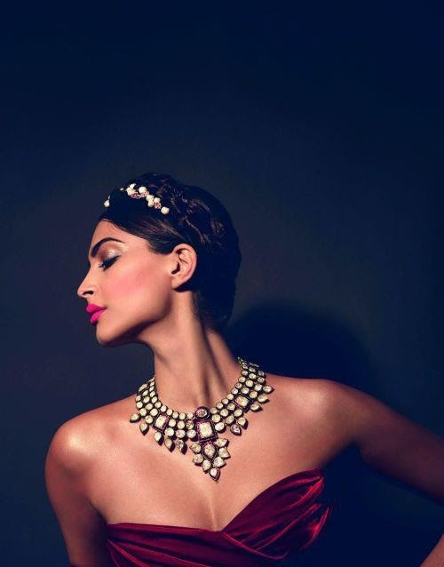 AAINA Bridal

symmetry
