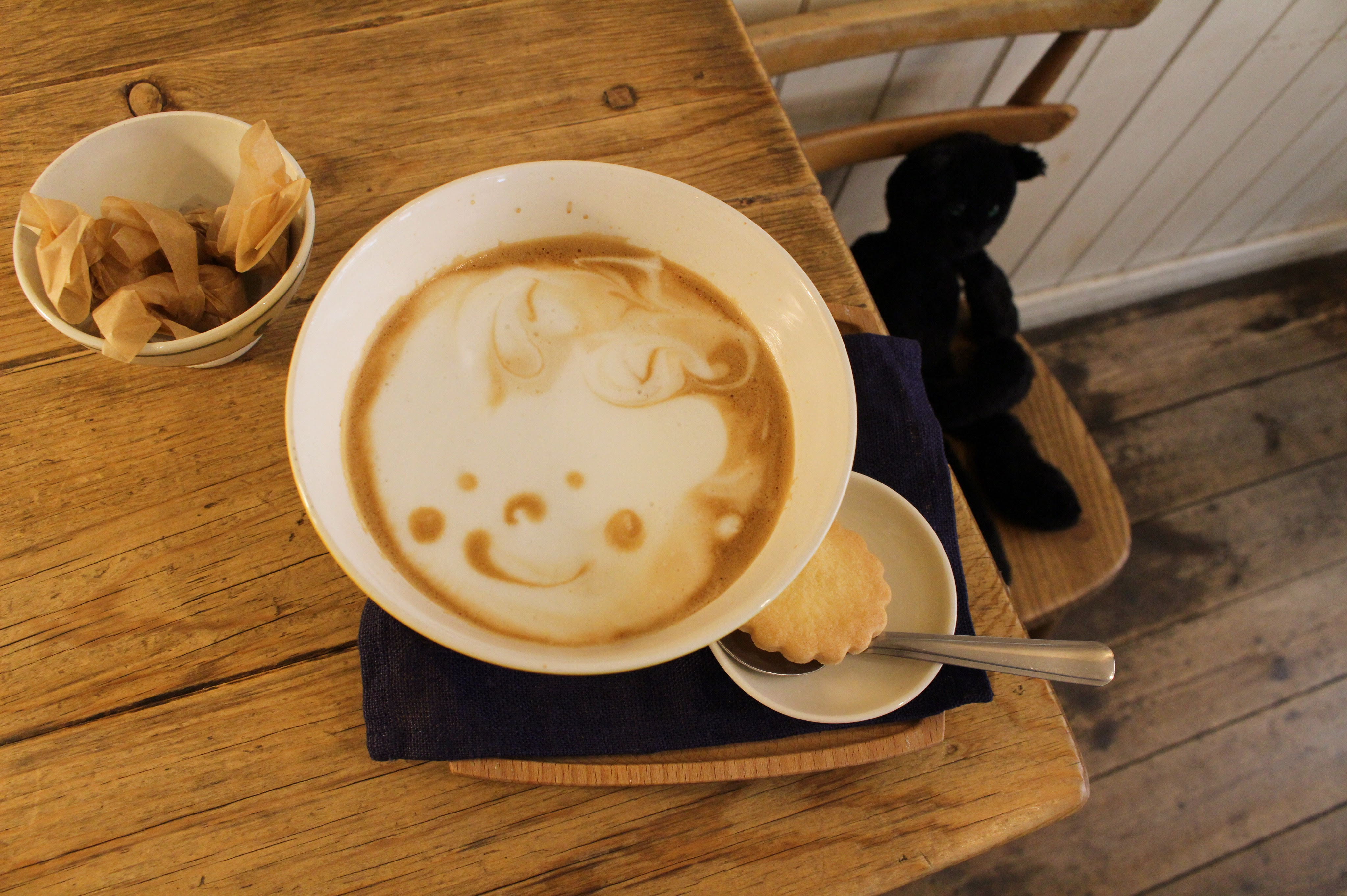元祖かわいい系カフェが大人喫茶に大変身 カフェロッタ 松陰神社前 東京カフェを巡る 小さな旅