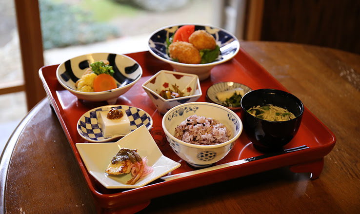 古材の森 ランチ 喫茶 糸島の食材を使った 糸島ごはん