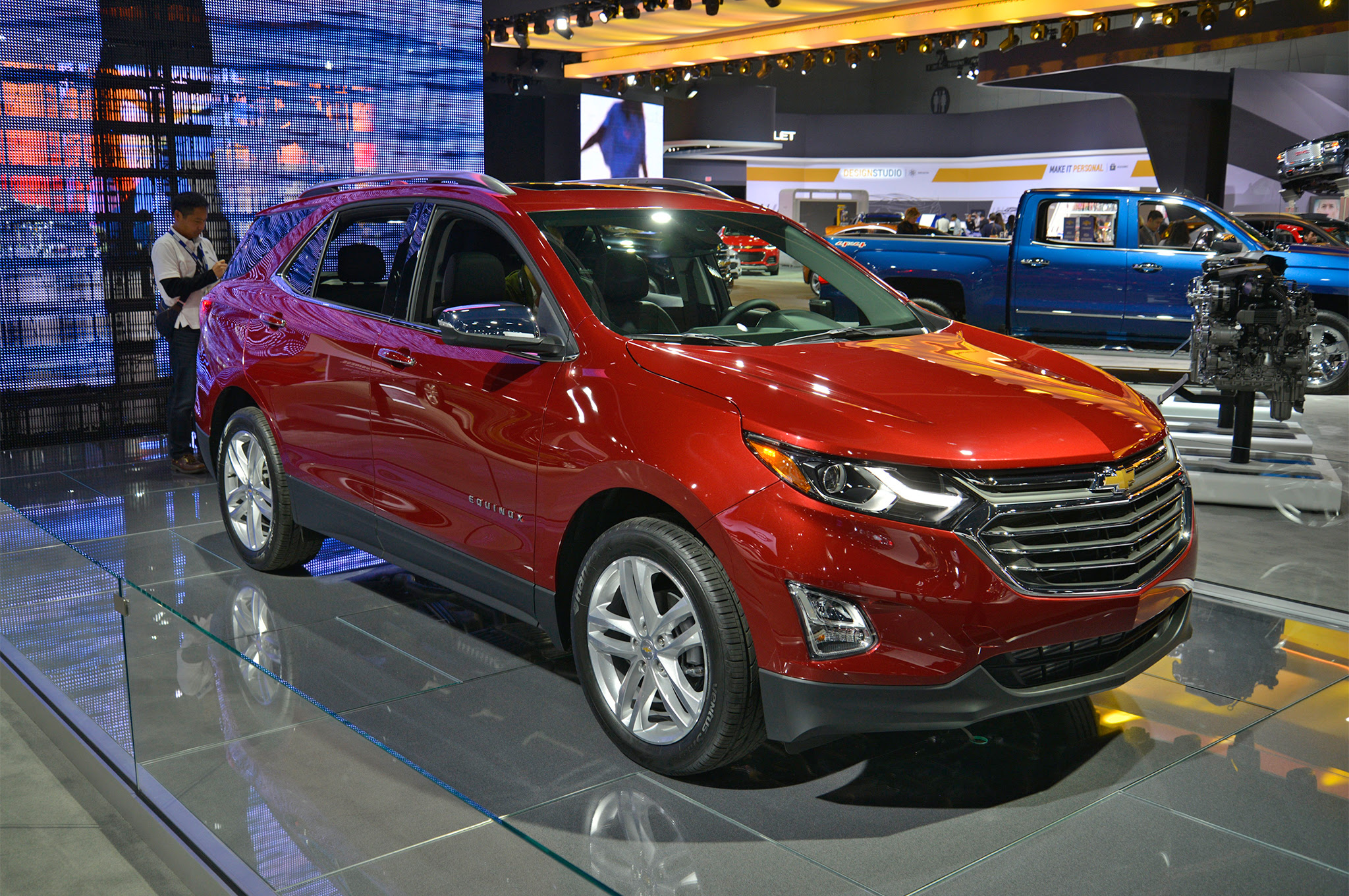 2018 Chevrolet Equinox front three quarter