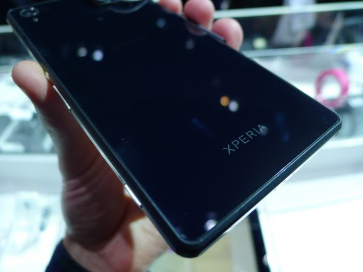 P1050049 520x390 Sony Xperia Z2 hands on: A promising contender for the Samsung Galaxy S5